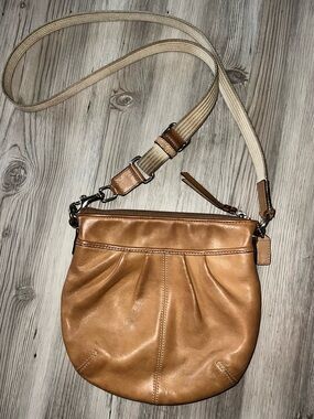 Coach Swingpack Leather Brown Leather Crossbody Bag Purse
